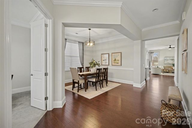 15828 Vale Ridge Drive, Charlotte, NC 28278