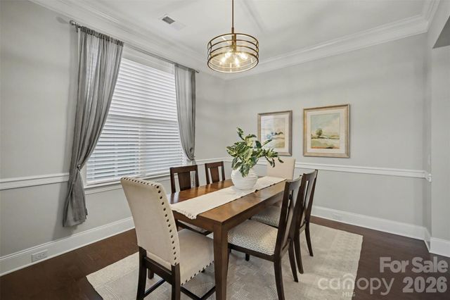 15828 Vale Ridge Drive, Charlotte, NC 28278