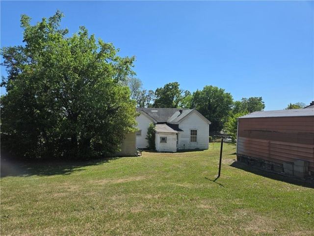 884 Cowan, Macon, GA 31217