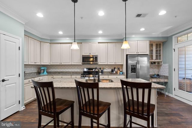 5926 LEBEN DR, Frederick, MD 21703