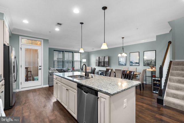 5926 LEBEN DR, Frederick, MD 21703