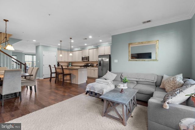 5926 LEBEN DR, Frederick, MD 21703