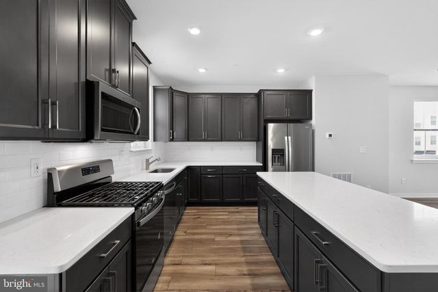 70 CONTINENTAL WAY, Bridgeport, PA 19405