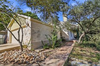 604 Galston DR, Spicewood, TX 78669
