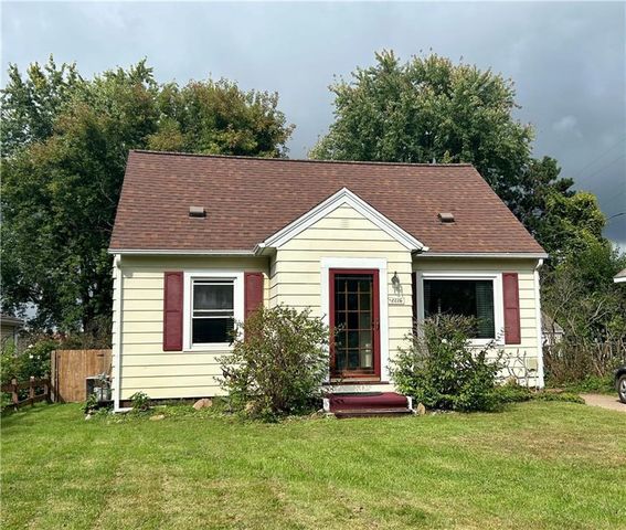 2226 Valley View Place, Eau Claire, WI 54703