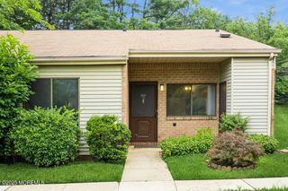 239 Medford Court, B, Manalapan, NJ 07726
