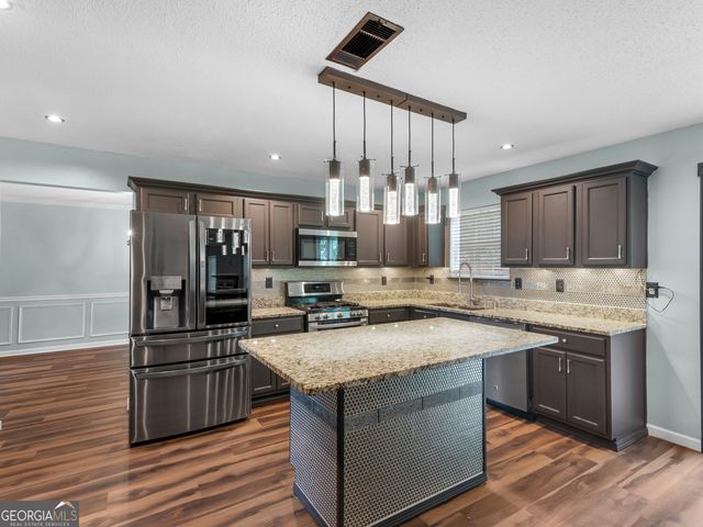 424 Browning Field Way, Hampton, GA 30228