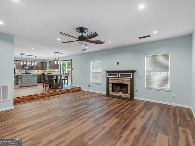 424 Browning Field Way, Hampton, GA 30228