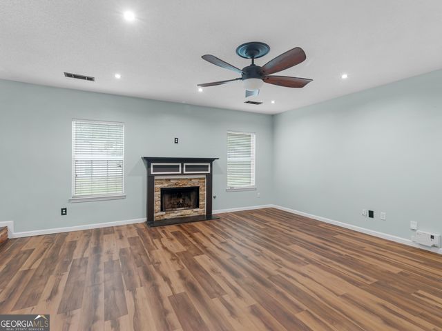 424 Browning Field Way, Hampton, GA 30228