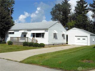 22 N Plum Street, Phillipsburg, OH 45354