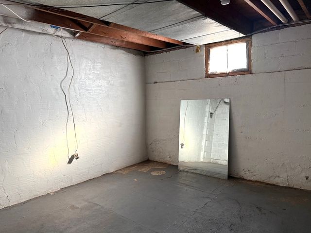 4799 Center Road, Rochelle, IL 61068