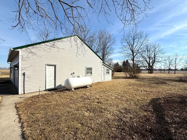 4799 Center Road, Rochelle, IL 61068