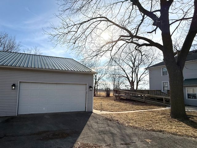 4799 Center Road, Rochelle, IL 61068