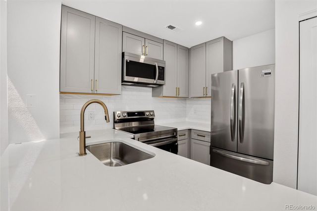 804 S Vance Street C, Lakewood, CO 80226