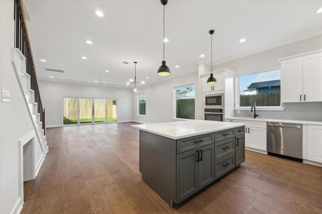 1303 Cordel Street B, Houston, TX 77009