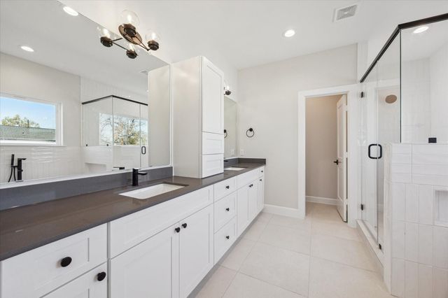 1303 Cordel Street B, Houston, TX 77009