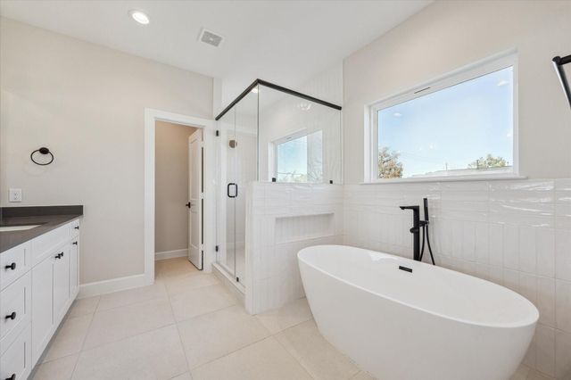 1303 Cordel Street B, Houston, TX 77009