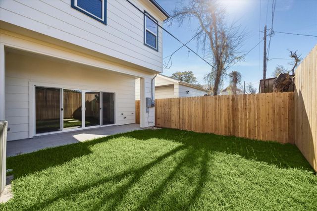 1303 Cordel Street B, Houston, TX 77009