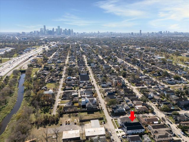 1303 Cordel Street B, Houston, TX 77009