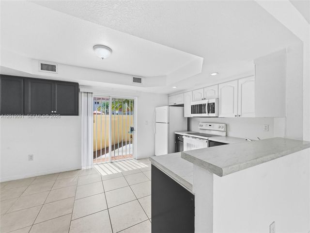 3002 San Remo Cir 0, Homestead, FL 33035