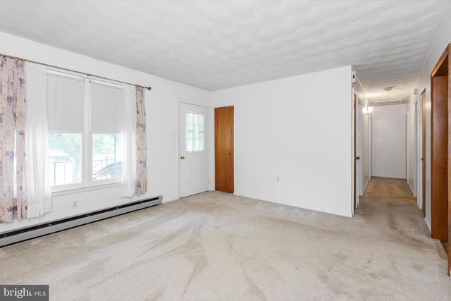 391 KING ST, Kearneysville, WV 25430