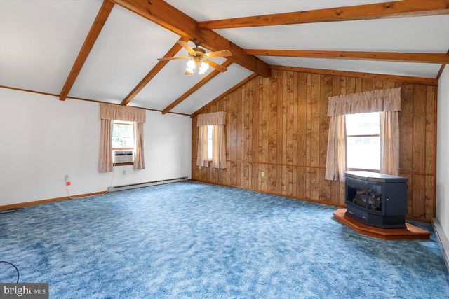 391 KING ST, Kearneysville, WV 25430