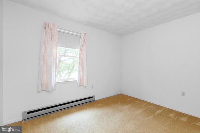 391 KING ST, Kearneysville, WV 25430