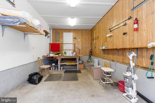 391 KING ST, Kearneysville, WV 25430