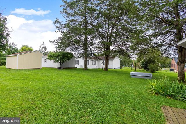 391 KING ST, Kearneysville, WV 25430