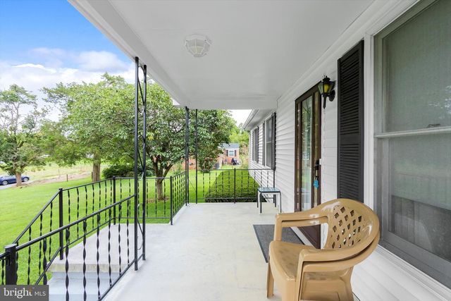 391 KING ST, Kearneysville, WV 25430