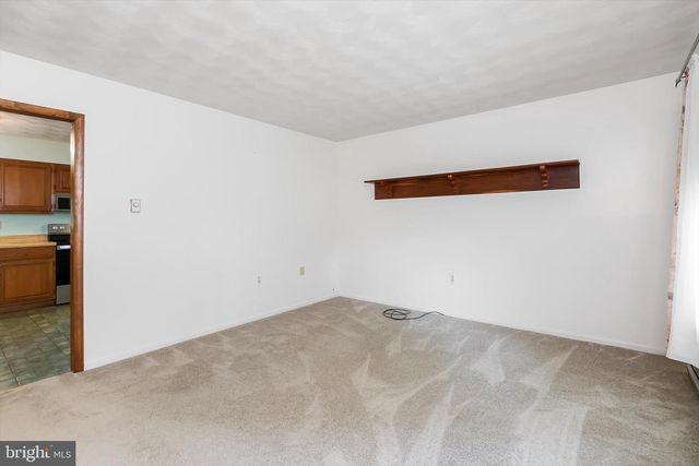 391 KING ST, Kearneysville, WV 25430