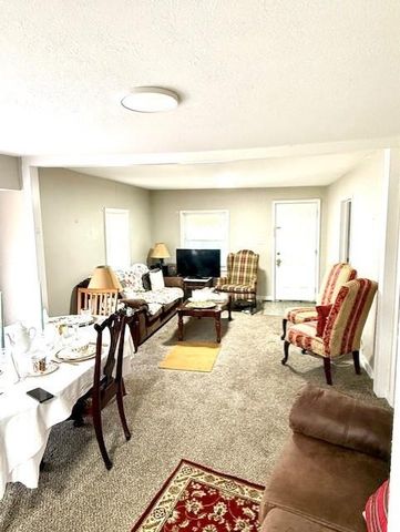 8309 Wabash Avenue, Kansas City, MO 64132