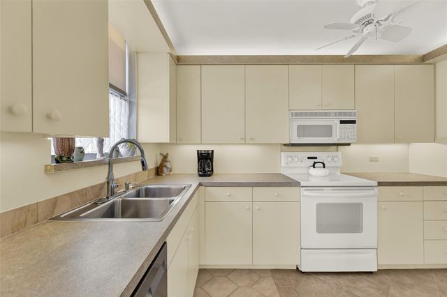 1010 S Ocean Boulevard 1509, Pompano Beach, FL 33062