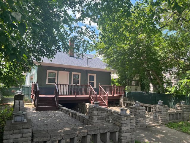 3430 Humboldt Avenue N, Minneapolis, MN 55412