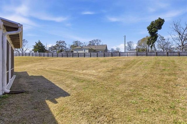 1332 Slaton Manor Drive, Conyers, GA 30012