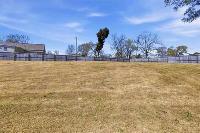 1332 Slaton Manor Drive, Conyers, GA 30012