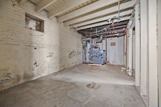 8104 S South Shore Drive, Chicago, IL 60617