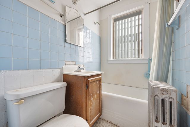 8104 S South Shore Drive, Chicago, IL 60617