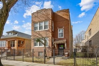 8104 S South Shore Drive, Chicago, IL 60617