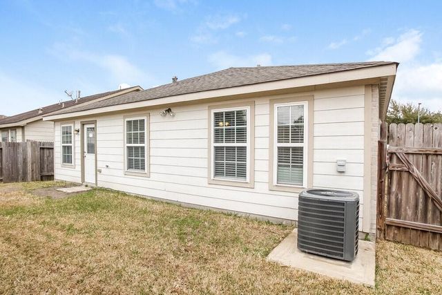 8138 Sanders Glen Lane, Humble, TX 77338