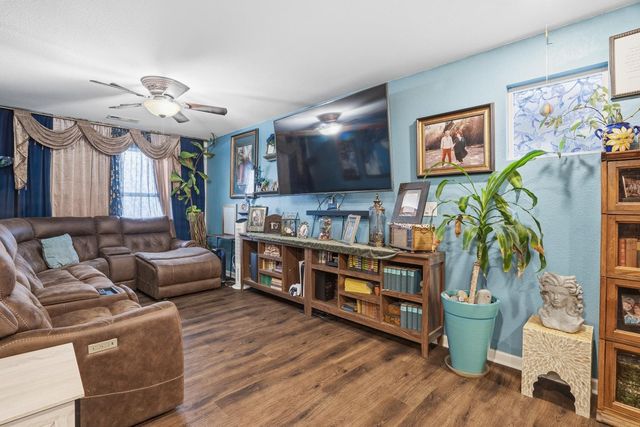 216 Vicenza Dr, Stockton, CA 95209