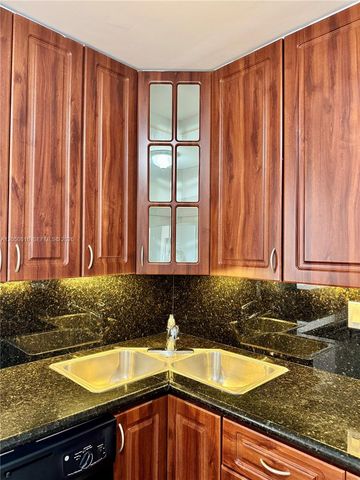 2780 NE 183rd Street 2012, Aventura, FL 33160