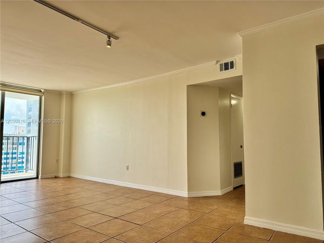 2780 NE 183rd Street 2012, Aventura, FL 33160