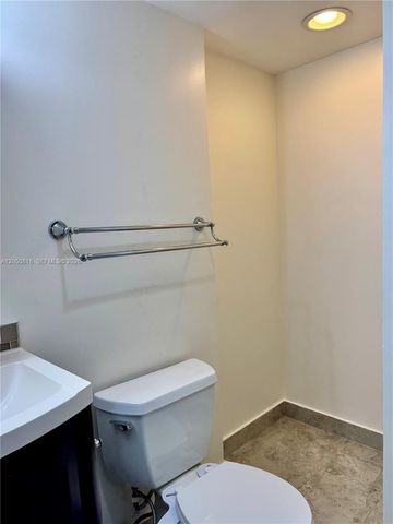 2780 NE 183rd Street 2012, Aventura, FL 33160