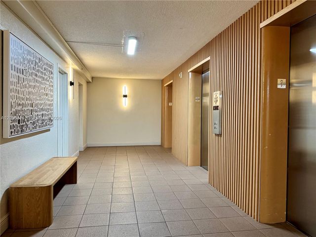2780 NE 183rd Street 2012, Aventura, FL 33160