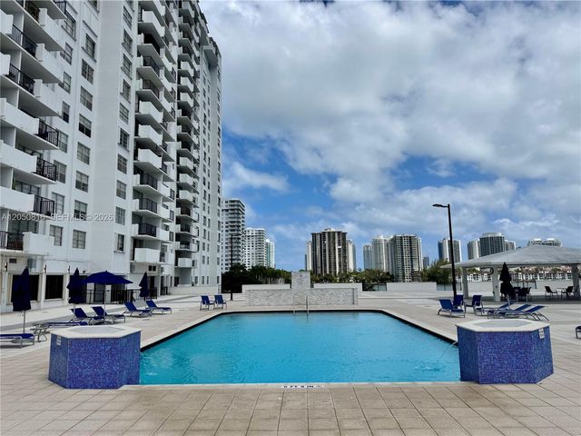 2780 NE 183rd Street 2012, Aventura, FL 33160