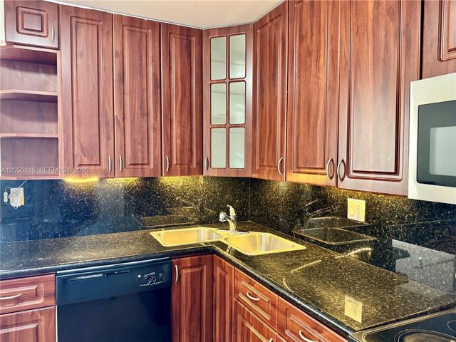 2780 NE 183rd Street 2012, Aventura, FL 33160