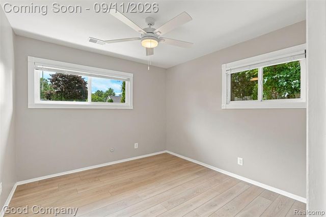 5800 Cambrook Lane, Waterford, MI 48329