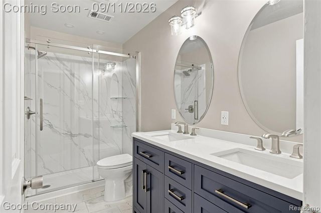 5800 Cambrook Lane, Waterford, MI 48329