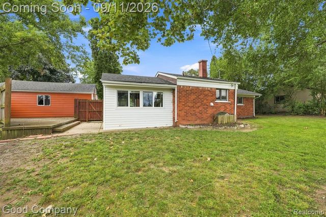 5800 Cambrook Lane, Waterford, MI 48329
